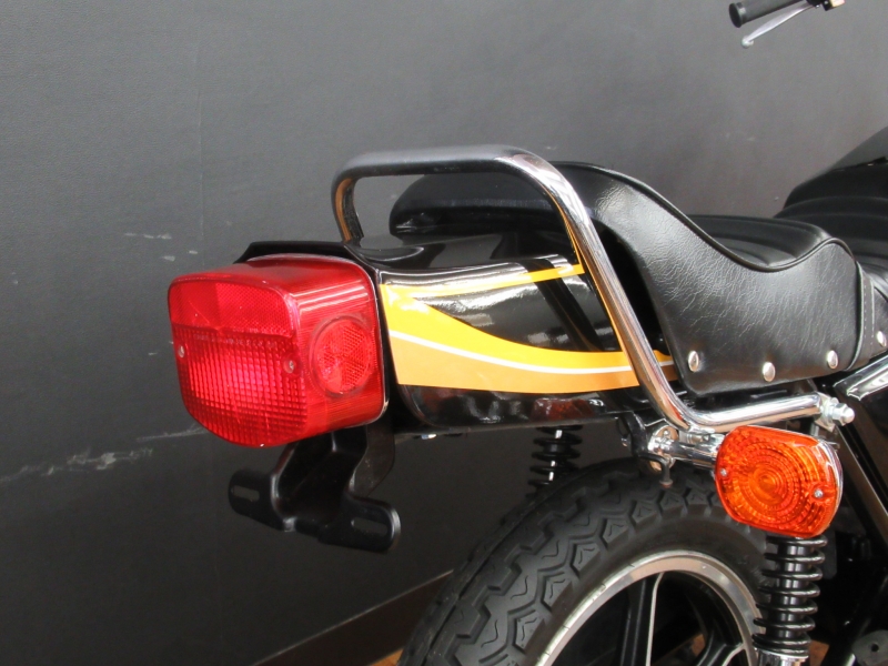 カワサキ KZ550  タイガーカラー 8