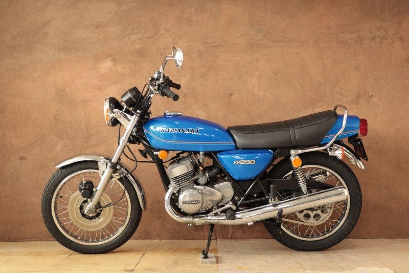 カワサキ KH250(B2) 国内フルノーマル 11