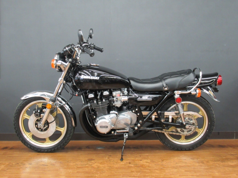 カワサキ Z1B BLACK 19