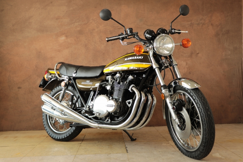 カワサキ 750RS Z2A TIGER 9