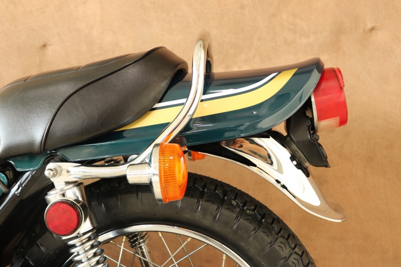 カワサキ Z1 75年式 シルバーENG. Z1Bカラー  14