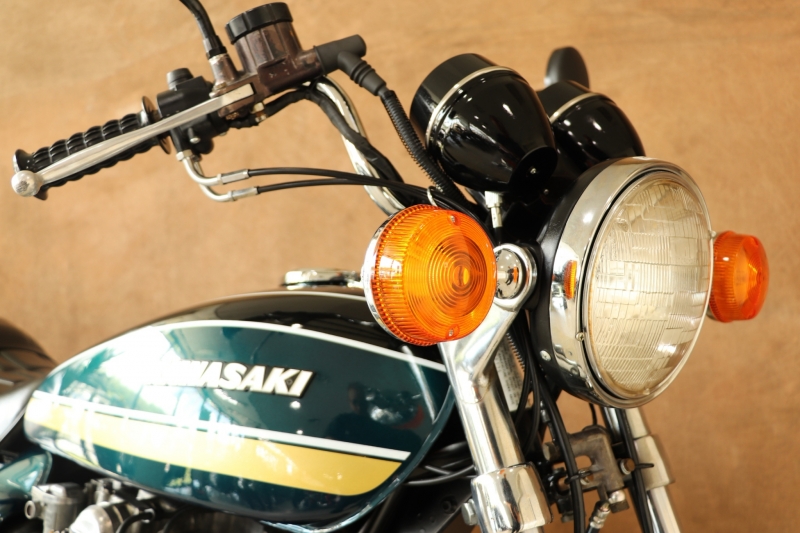 カワサキ Z1 75年式 シルバーENG. Z1Bカラー  2
