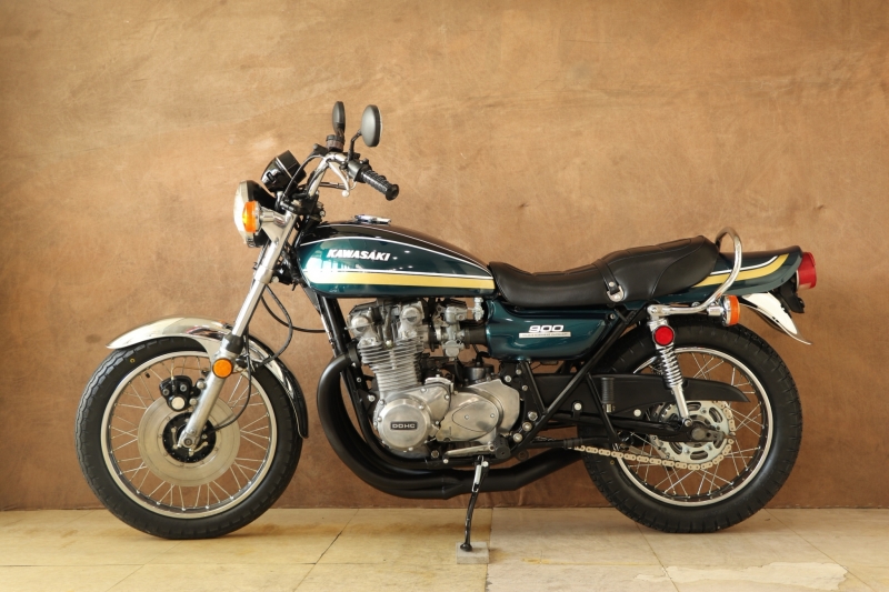 カワサキ Z1 75年式 シルバーENG. Z1Bカラー  11