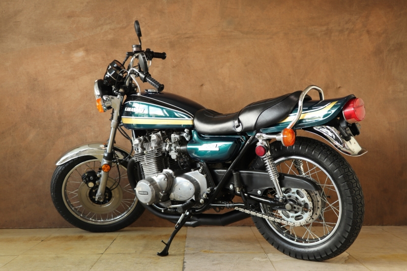 カワサキ Z1 75年式 シルバーENG. Z1Bカラー  18