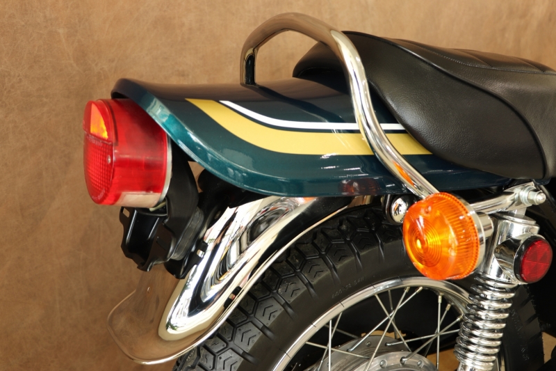 カワサキ Z1 75年式 シルバーENG. Z1Bカラー  4