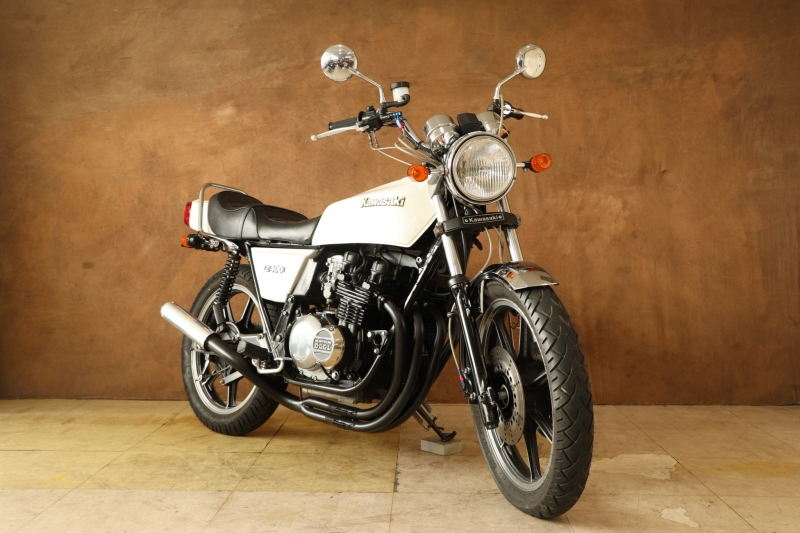 Z400J(J3) パールホワイト｜295万円｜旧車・絶版バイクならウエマツ