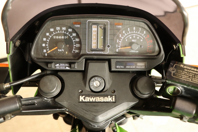 カワサキ Z1100GP KZ1000R2仕様 LIME GREEN 8