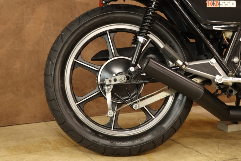 カワサキ KZ550A4(最終モデル) 新たなる時代への架け橋 7