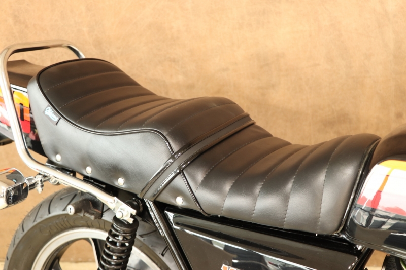 カワサキ KZ550A4(最終モデル) 新たなる時代への架け橋 3