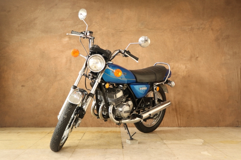 カワサキ KH250(B2) 国内物 フルノーマル 10