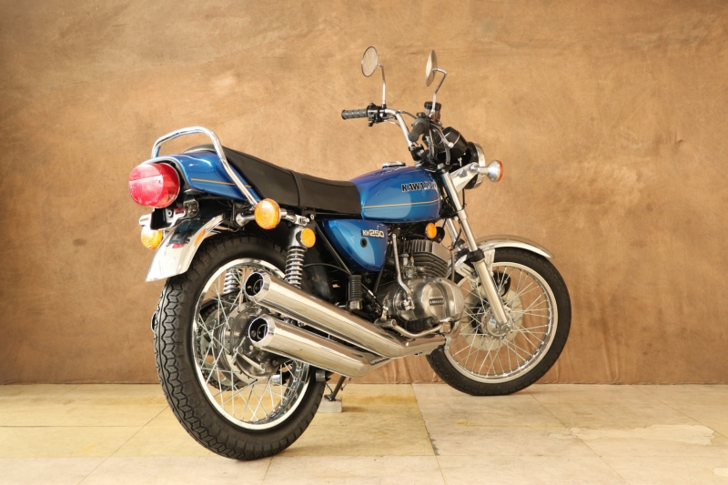 カワサキ KH250(B2) 国内物 フルノーマル 19