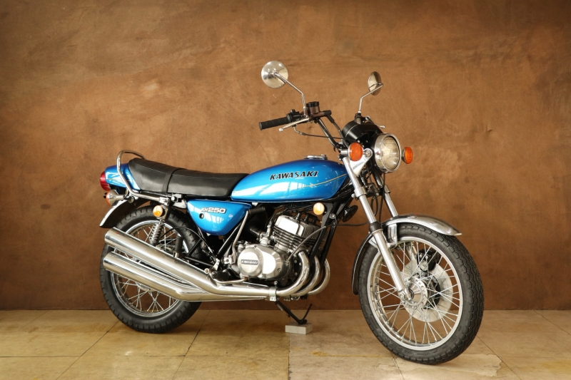 カワサキ KH250(B2) 国内物 フルノーマル 1