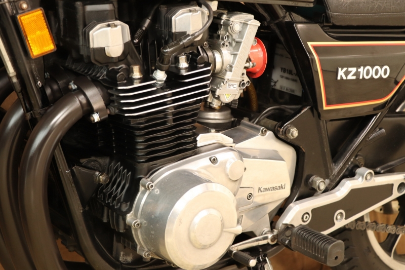 カワサキ Z1000J(J2) J2 BLACK FCRキャブ ウオタニSP2 16