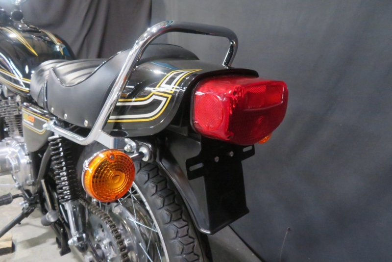 スズキ GS400 E2カスタム黒カラーNEW PAINT 変形タックロールシート 26