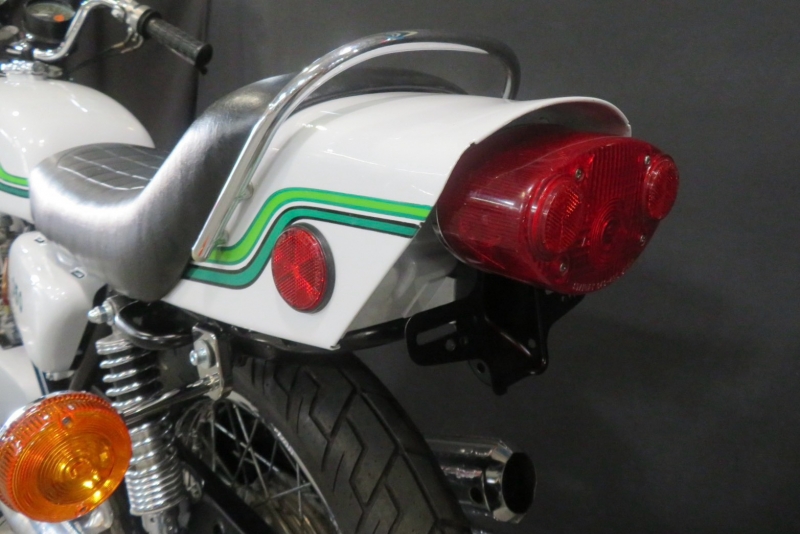 カワサキ 350SS(S2)白虹カラー 純正3本出しマフラー 26