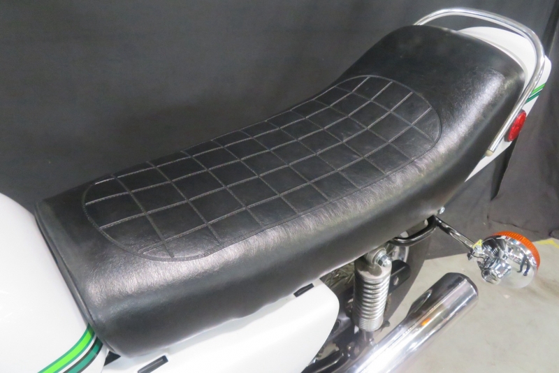 カワサキ 350SS(S2)白虹カラー 純正3本出しマフラー 22