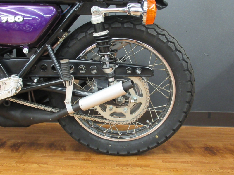 カワサキ 750SS(H2A) Wディスク バックステップ 3本チャンバー 18