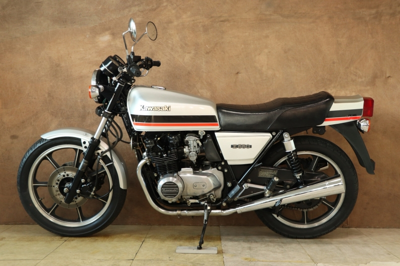 カワサキ Z550(B3) ITALIA/輸出モデル フルノーマル 11