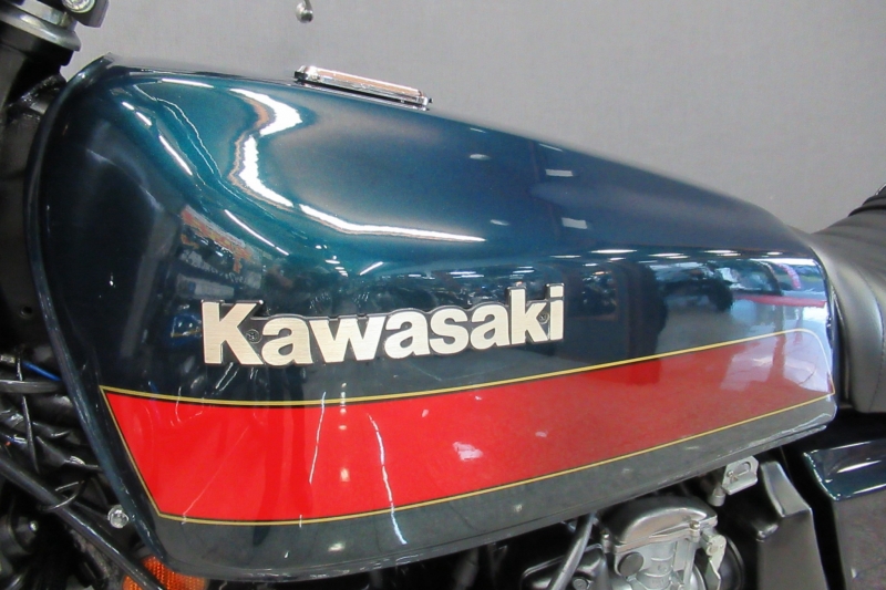 カワサキ KZ550D E4カラー 13