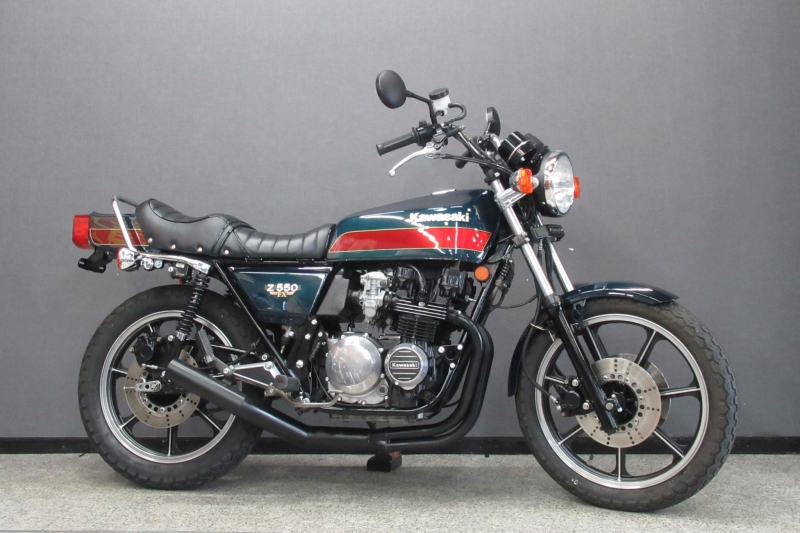 カワサキ KZ550D E4カラー 1