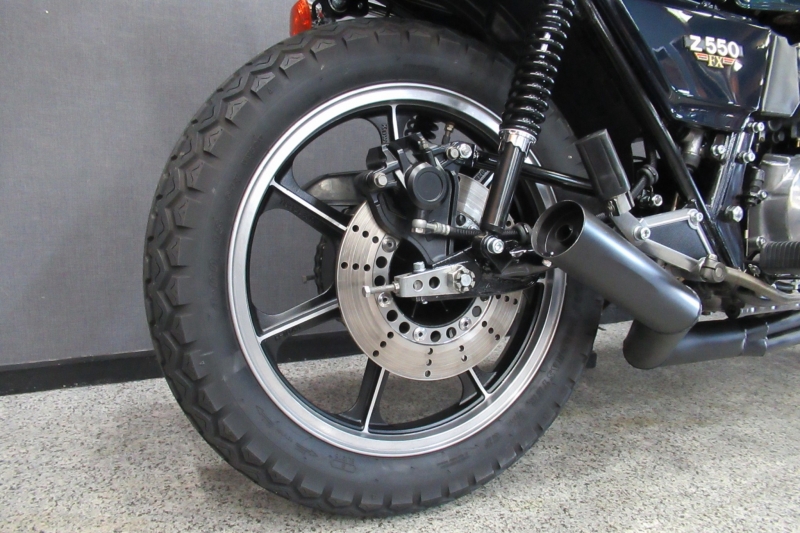 カワサキ KZ550D E4カラー 9