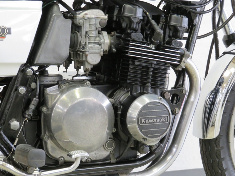 カワサキ Z400J 7