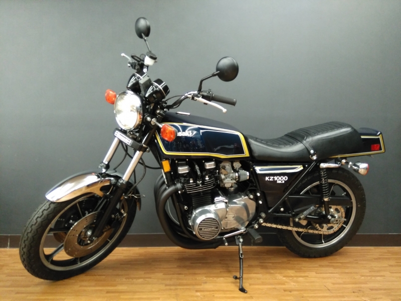 カワサキ KZ1000MK-ll ウエマツオリジナル黒集合 14